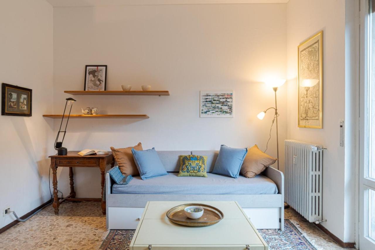 Lovely & Quiet Apartment - With Balcony & Parking Como Exterior foto